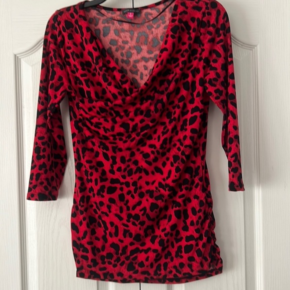 Vince Camuto Tops - Leopard print Vince Camuto top, new.